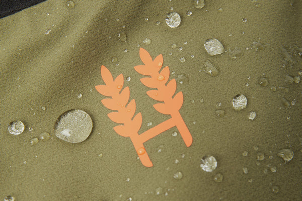 What Makes a Good Smock? Understanding Waterproof & Breathability Ratings